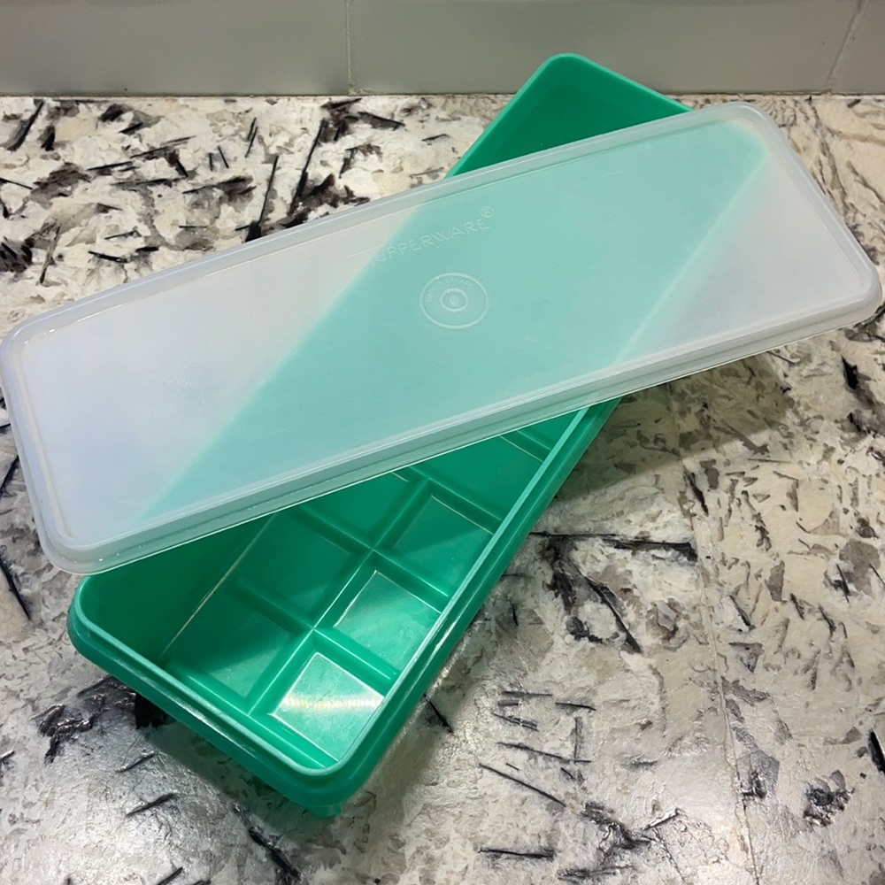TUPPERWARE Vintage Small Jadeite Rectangle Keeper